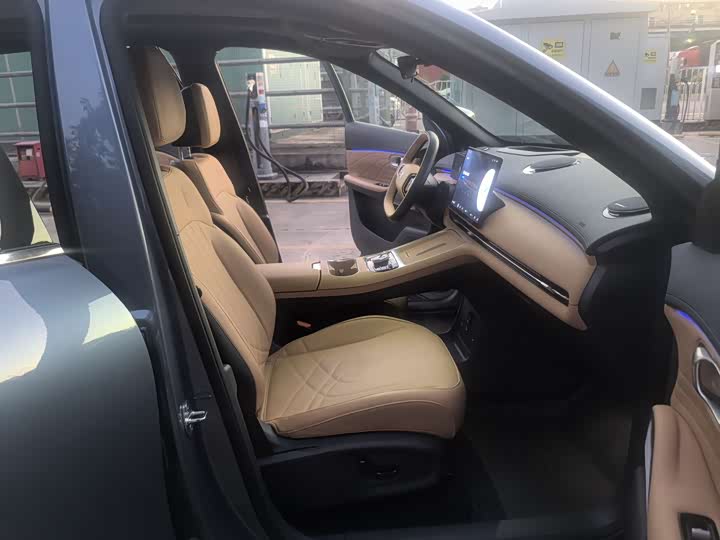 Фото 9 - Geely Galaxy Starship 7