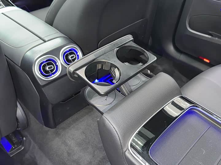 Фото 6 - Mercedes-Benz C-Class