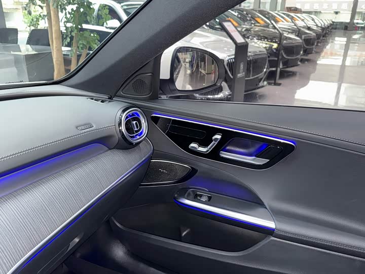 Фото 9 - Mercedes-Benz C-Class