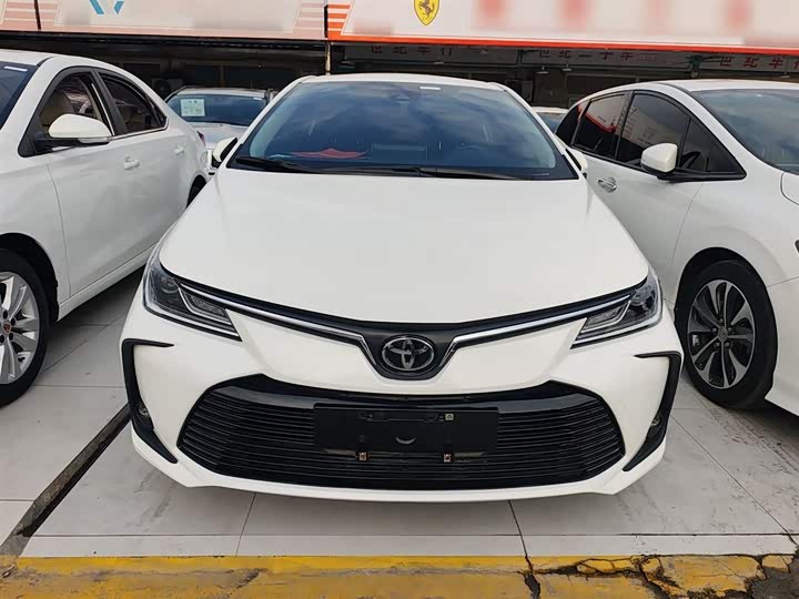 Фото 3 - Toyota Corolla