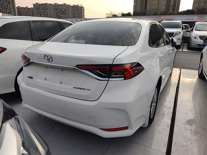 Фото 7 - Toyota Corolla