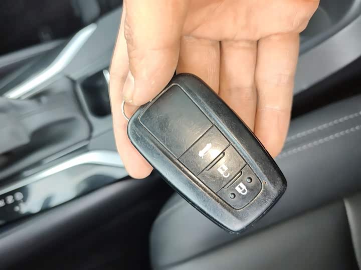 Фото 9 - Toyota Corolla