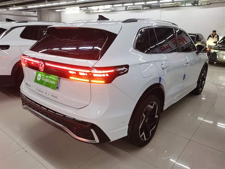 Фото 7 - Volkswagen Tiguan L Pro