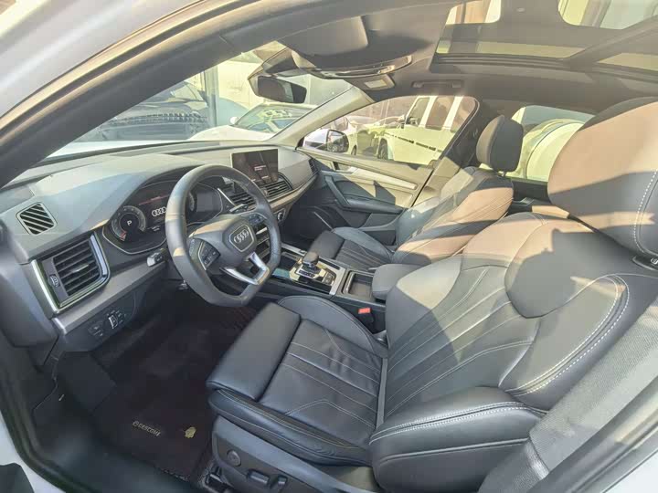 Фото 9 - Audi Q5L Sportback