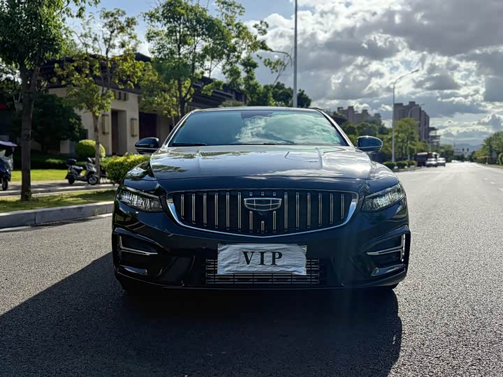 Фото 2 - Geely Preface