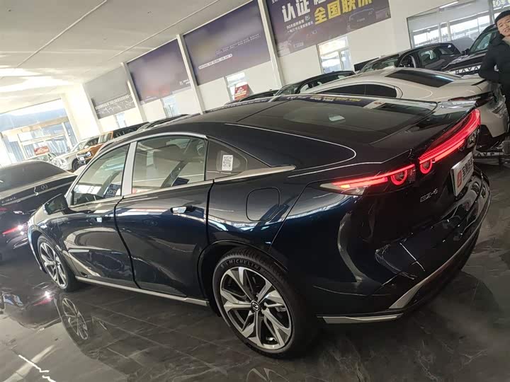 Фото 5 - Mazda EZ-6