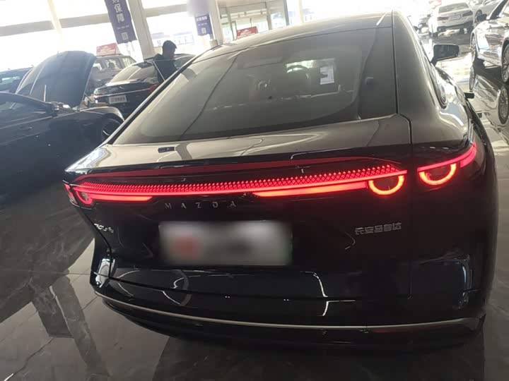 Фото 6 - Mazda EZ-6