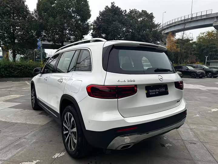 Фото 8 - Mercedes-Benz GLB-Class