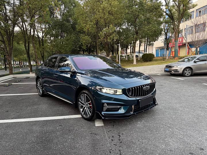 Фото 3 - Geely Preface