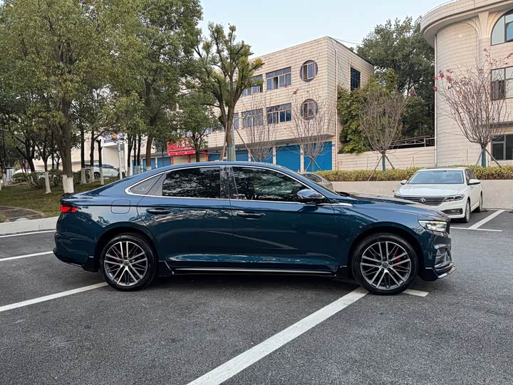 Фото 4 - Geely Preface