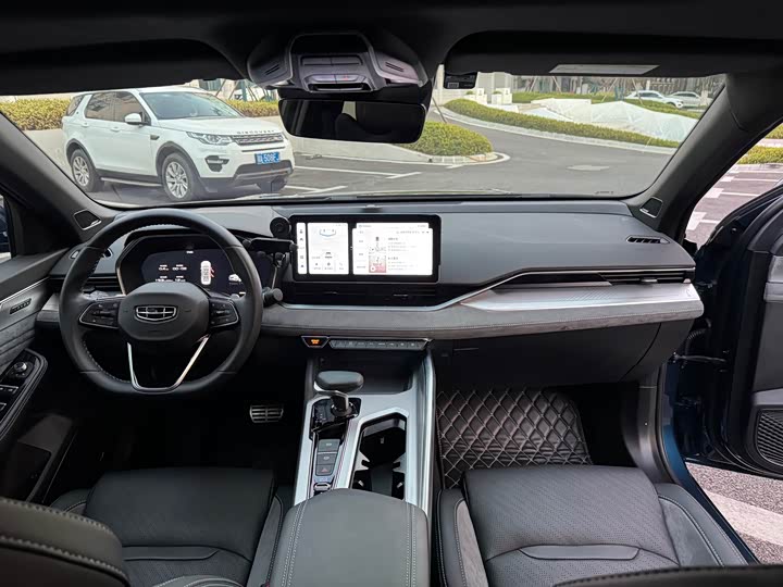 Фото 8 - Geely Preface