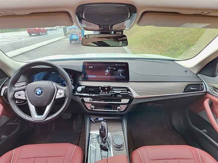 Фото 6 - BMW 5 Series Hybrid
