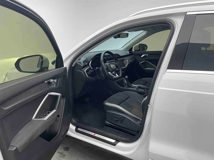 Фото 9 - Audi Q3