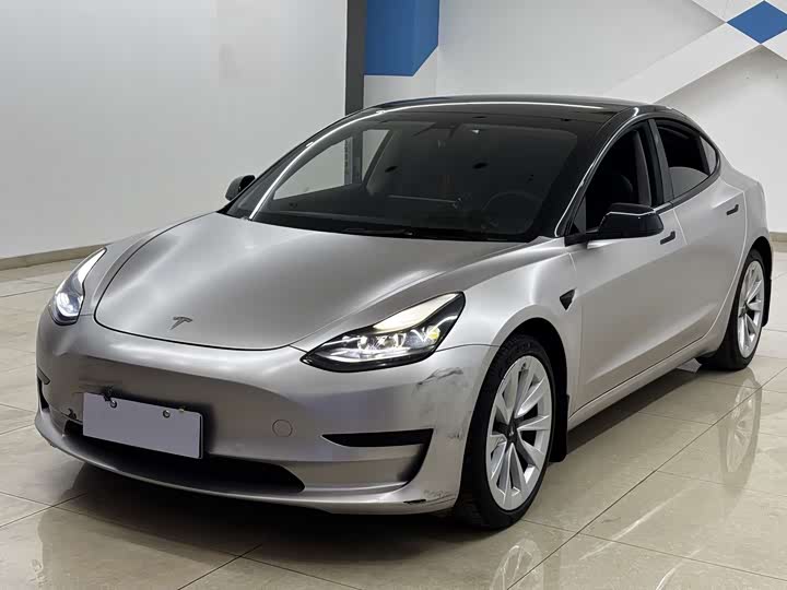 Фото 1 - Tesla Model 3