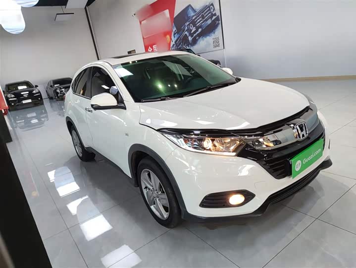 Фото 4 - Honda Vezel