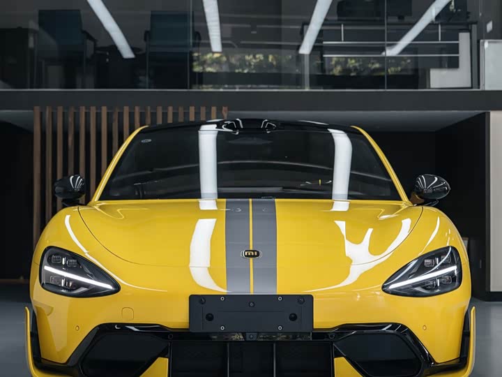 Фото 2 - Xiaomi SU7 Ultra