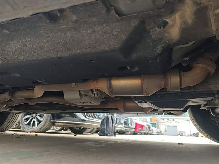 Фото 2 - Hongqi HS7