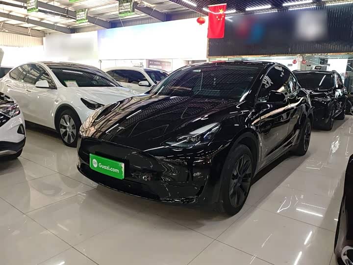 Фото 1 - Tesla Model Y