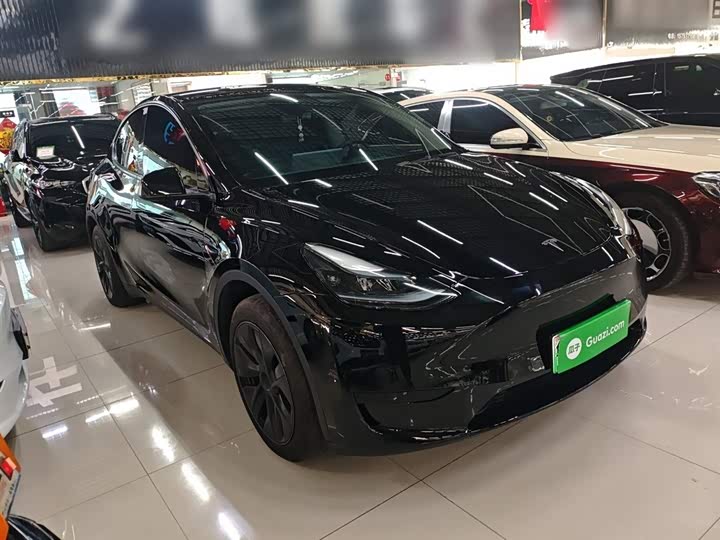 Фото 4 - Tesla Model Y