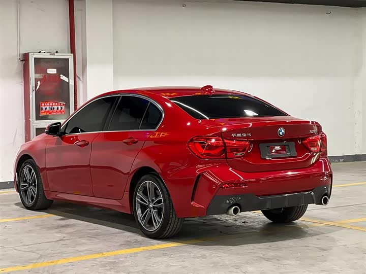 Фото 4 - BMW 1 Series