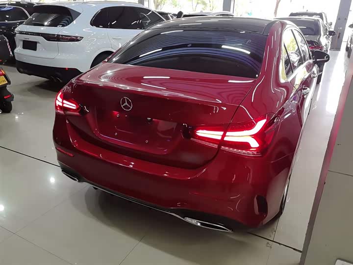 Фото 7 - Mercedes-Benz A-Class