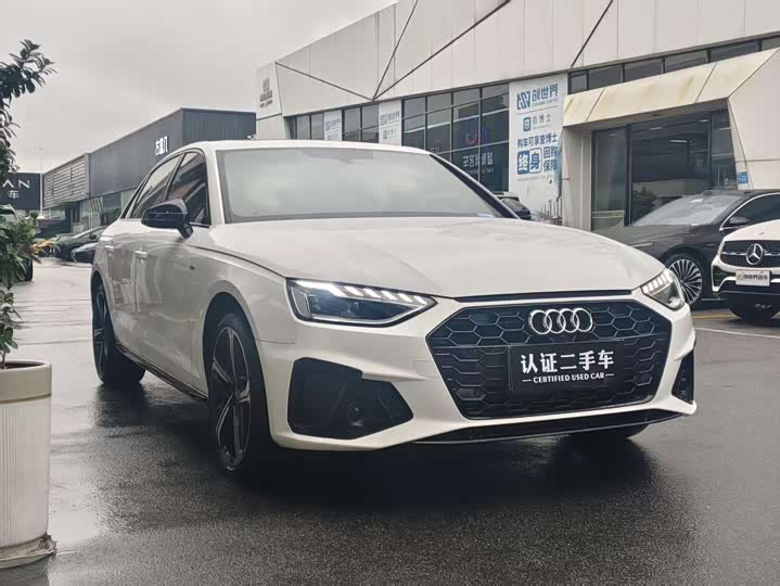 Фото 3 - Audi A4L