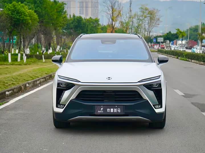 Фото 2 - Nio ES8