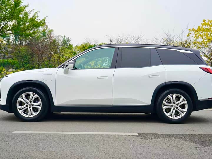 Фото 3 - Nio ES8