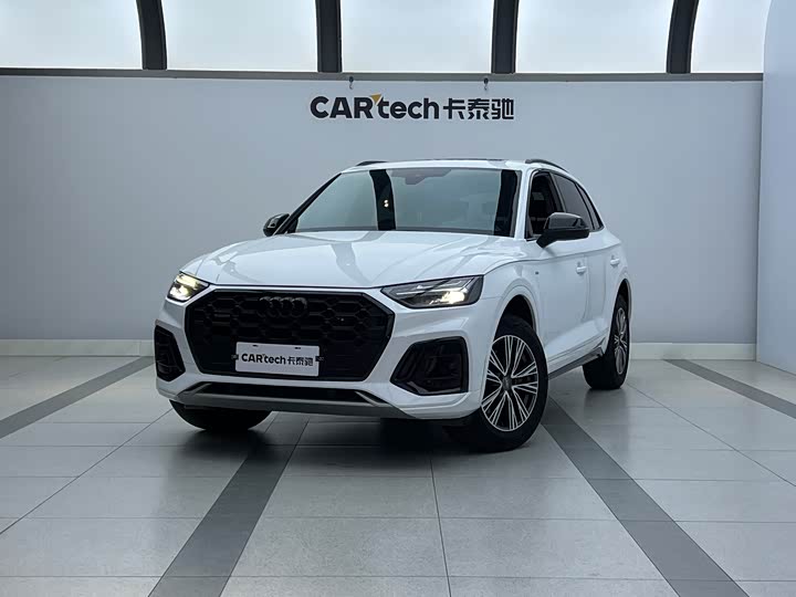 Фото 1 - Audi Q5L