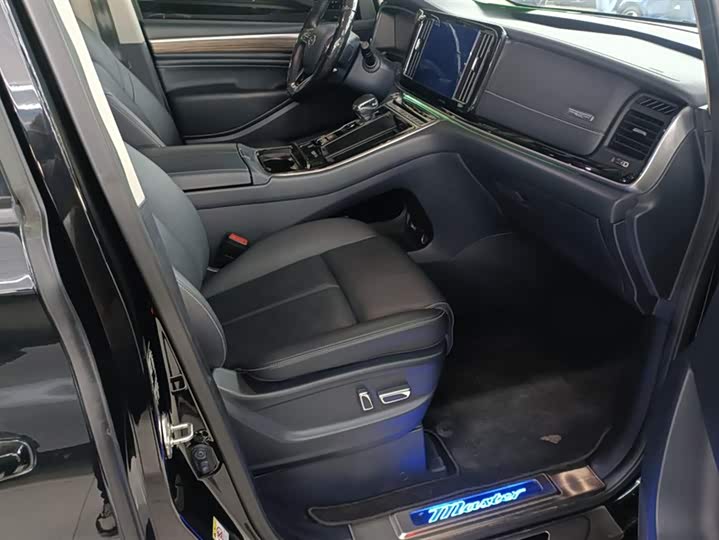 Фото 8 - GAC Trumpchi M8