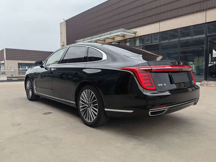 Фото 7 - Hongqi H9