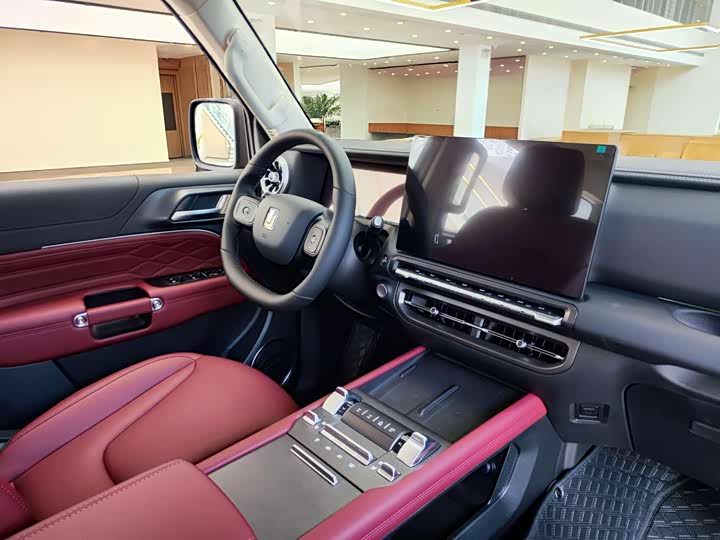 Фото 8 - Tank 300