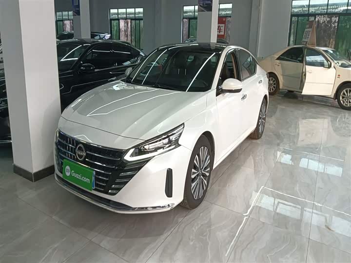 Фото 2 - Nissan Teana