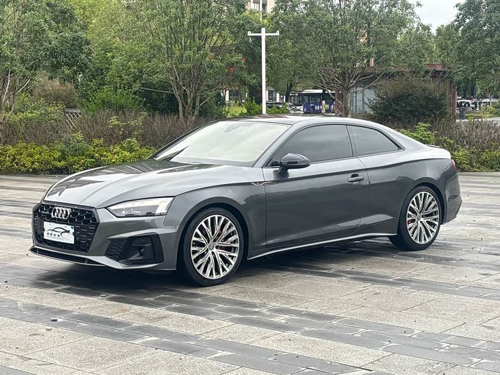 Фото 2 - Audi A5
