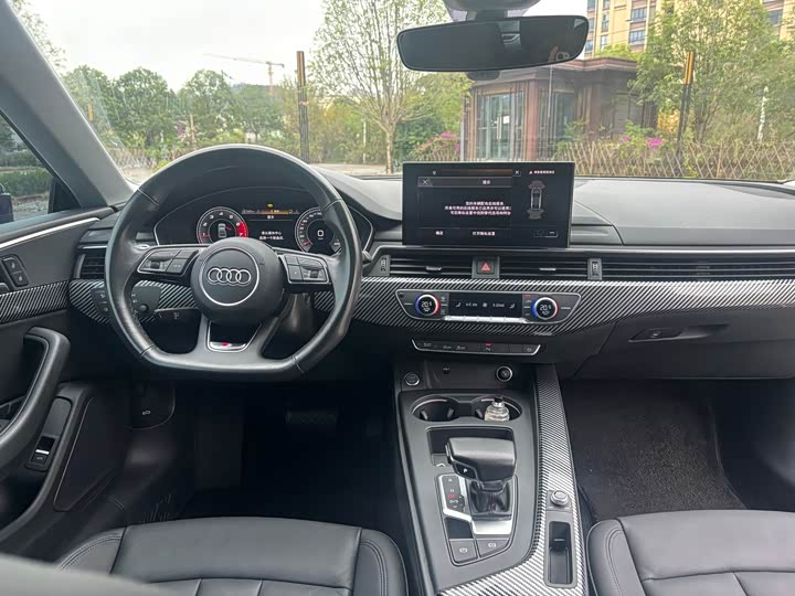 Фото 5 - Audi A5