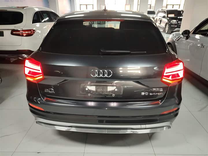 Фото 6 - Audi Q2L e-tron