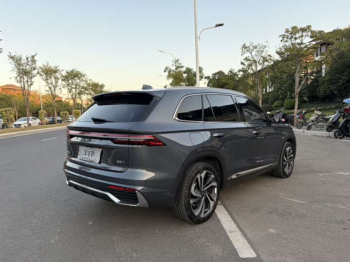 Фото 7 - Geely Monjaro