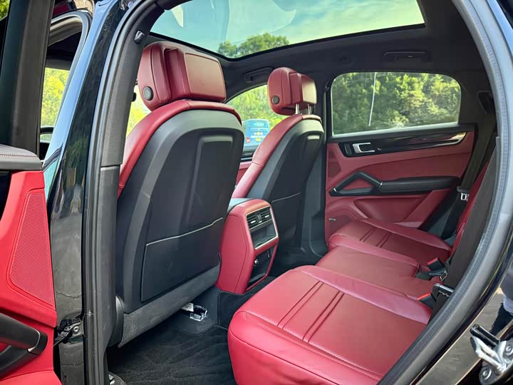 Фото 5 - Porsche Cayenne