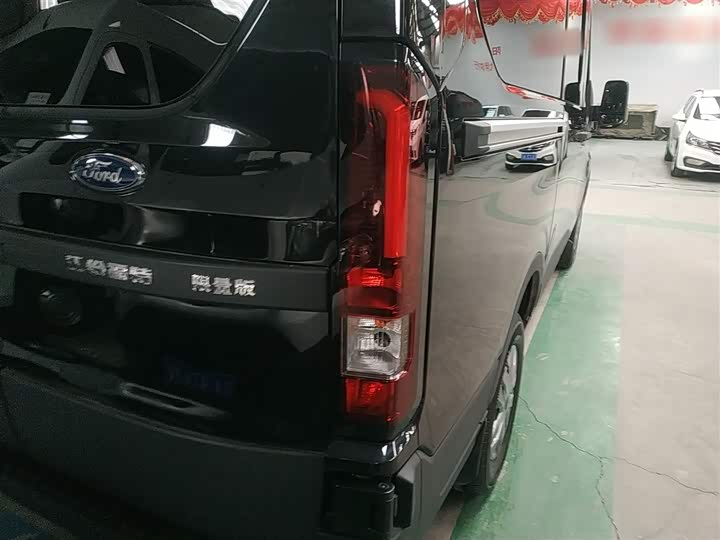 Фото 8 - Ford Transit T8