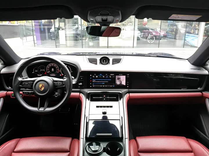 Фото 4 - Porsche Panamera