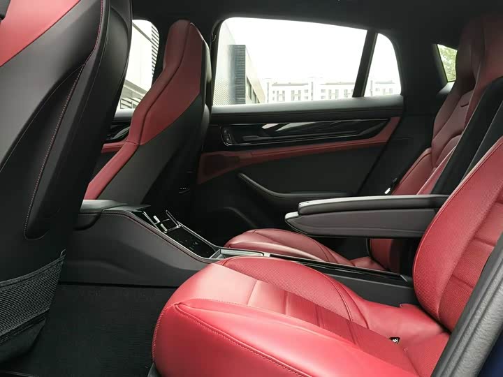 Фото 5 - Porsche Panamera