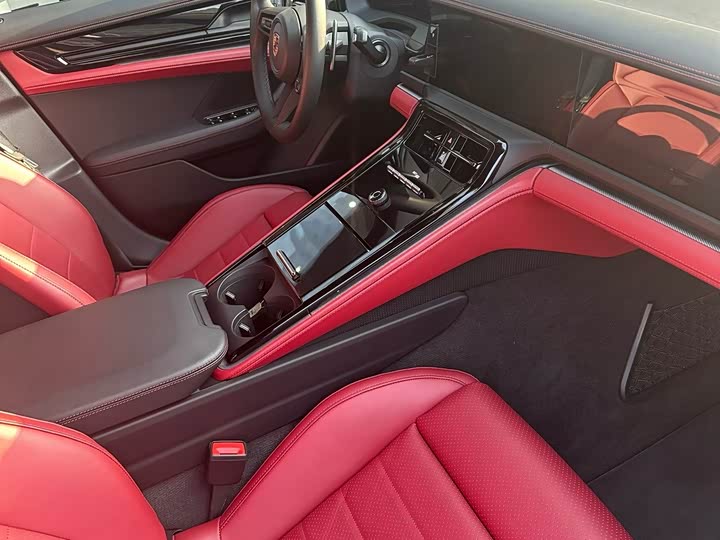 Фото 8 - Porsche Panamera