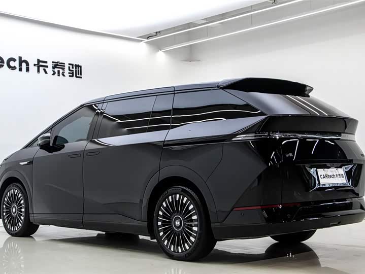 Фото 4 - XPeng X9