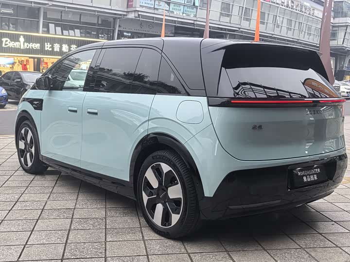 Фото 6 - Zeekr Mix