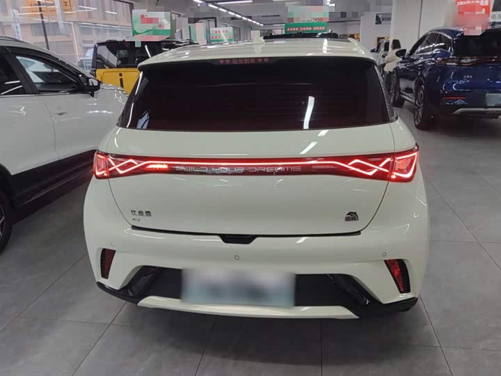 Фото 6 - BYD Dolphin