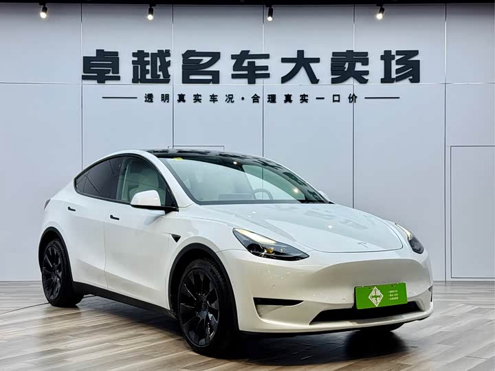 Фото 3 - Tesla Model Y