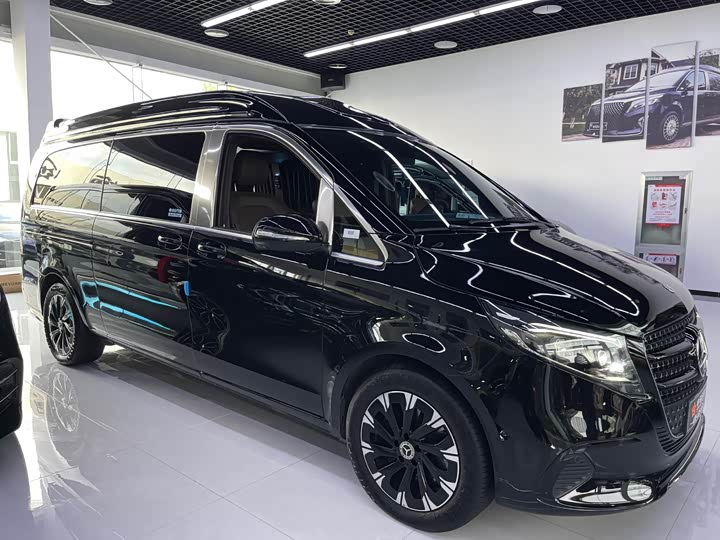 Фото 3 - Mercedes-Benz V-Class