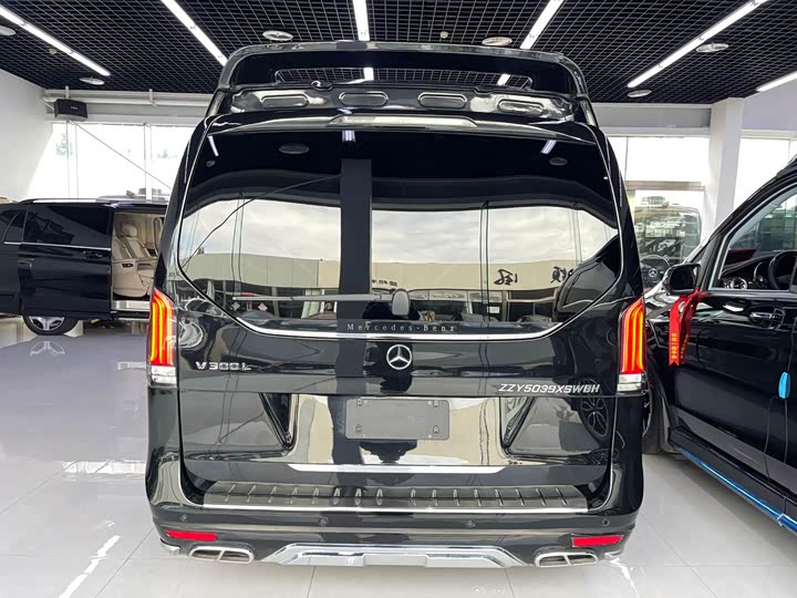 Фото 5 - Mercedes-Benz V-Class