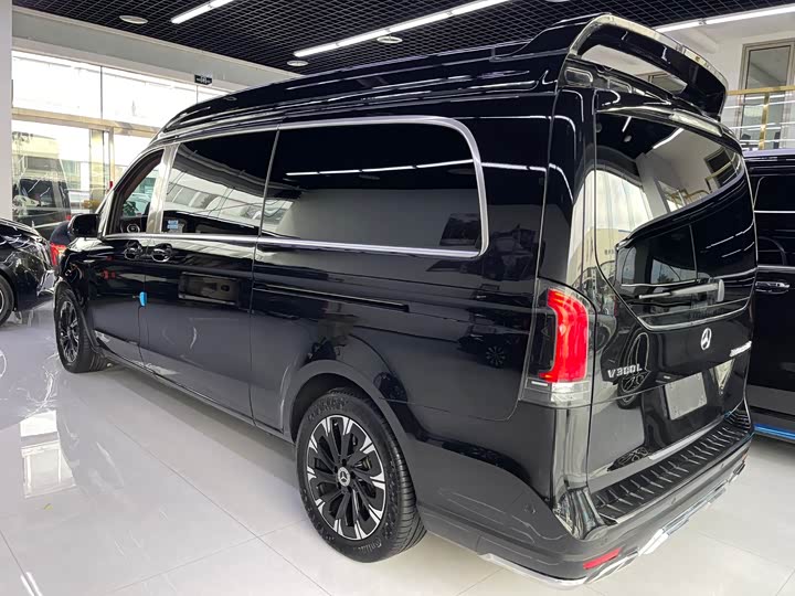 Фото 6 - Mercedes-Benz V-Class