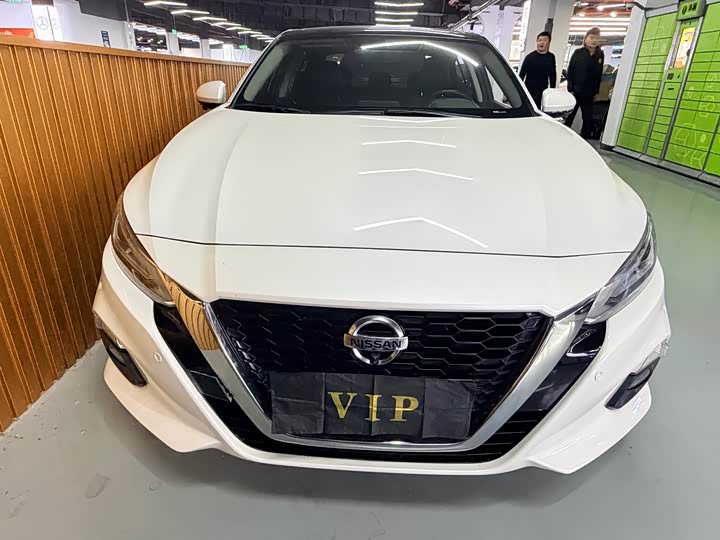 Фото 2 - Nissan Teana